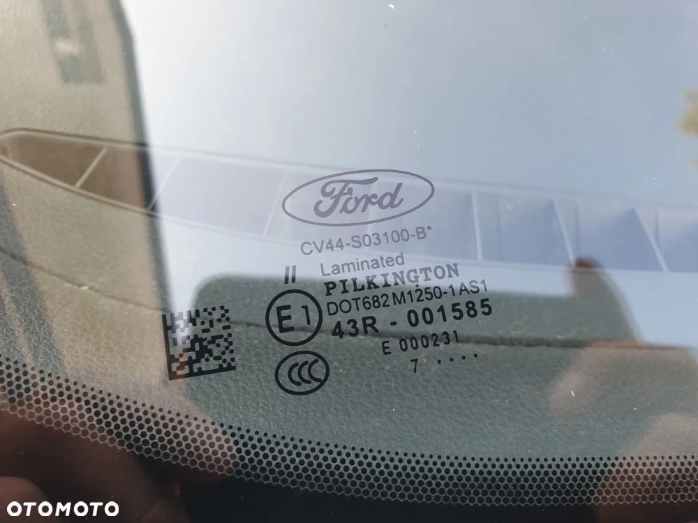 Ford Kuga 2.0 TDCi 2x4 Titanium - 40
