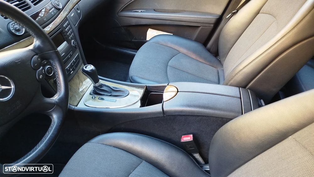 Mercedes-Benz E 220 CDi Avantgarde BE Auto. - 9