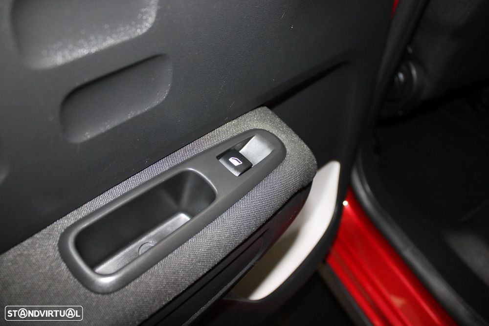 Citroën C3 1.2 PureTech Shine - 25