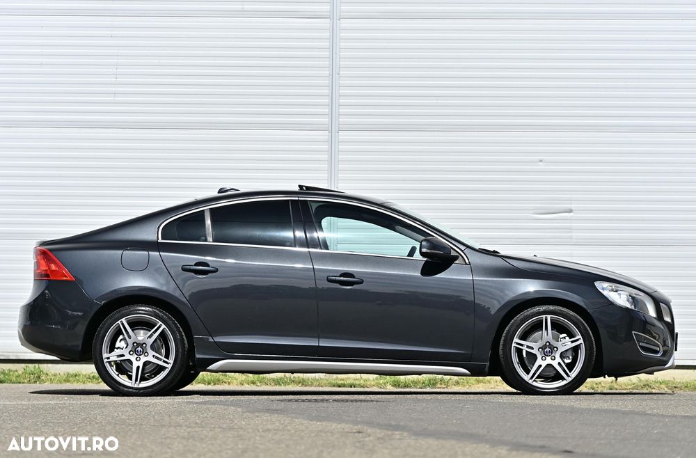 Volvo S60 D3 Geartronic R-Design - 11