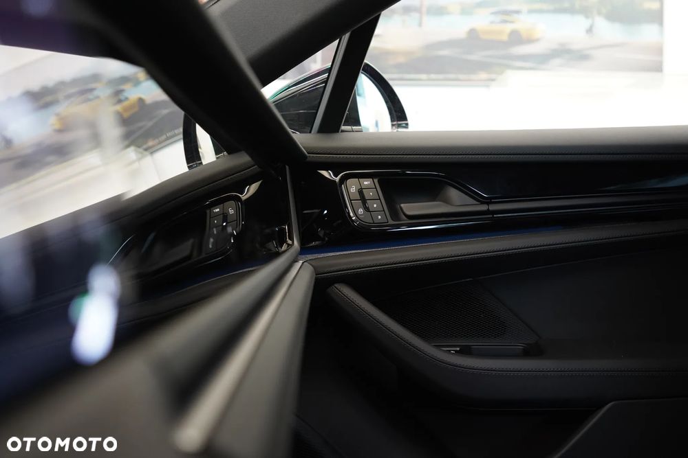 Porsche Panamera - 20