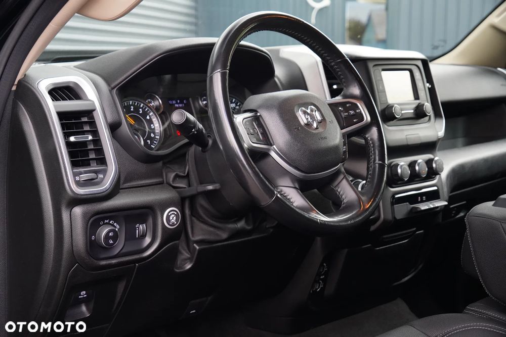 RAM 1500 5.7 Quad Cab Bighorn - 30