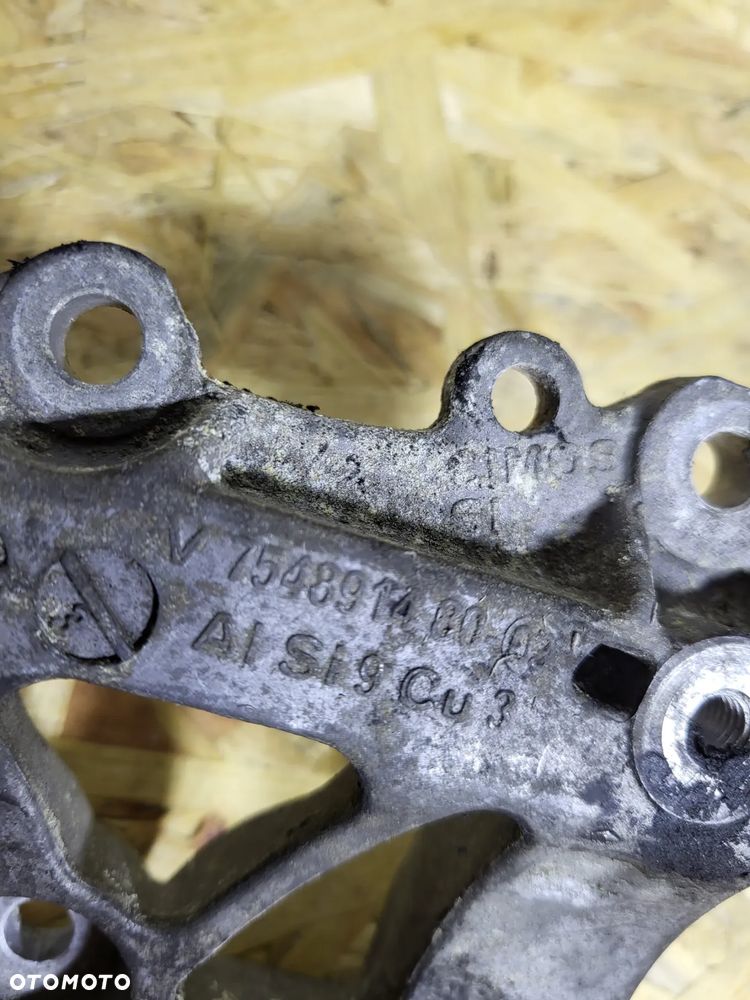 Łapa mocowanie sprężarki Peugeot Citroen 1.6 VTI - 2