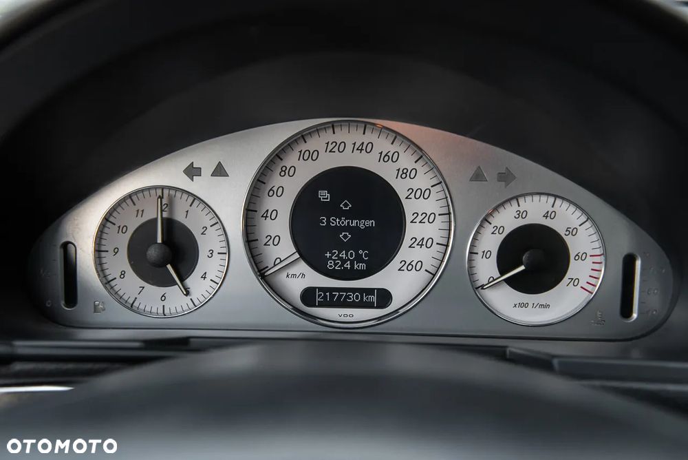 Mercedes-Benz Klasa E 500 T Avantgarde Sport Edition AMG - 24