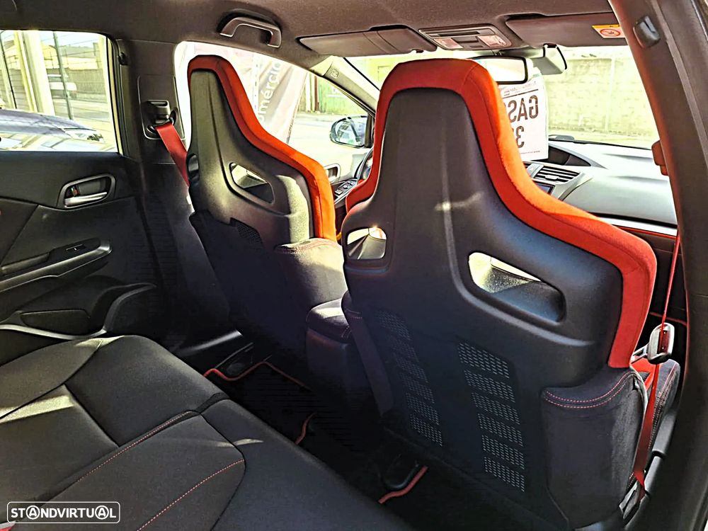 Honda Civic 2.0 VTEC Turbo Type R GT - 33