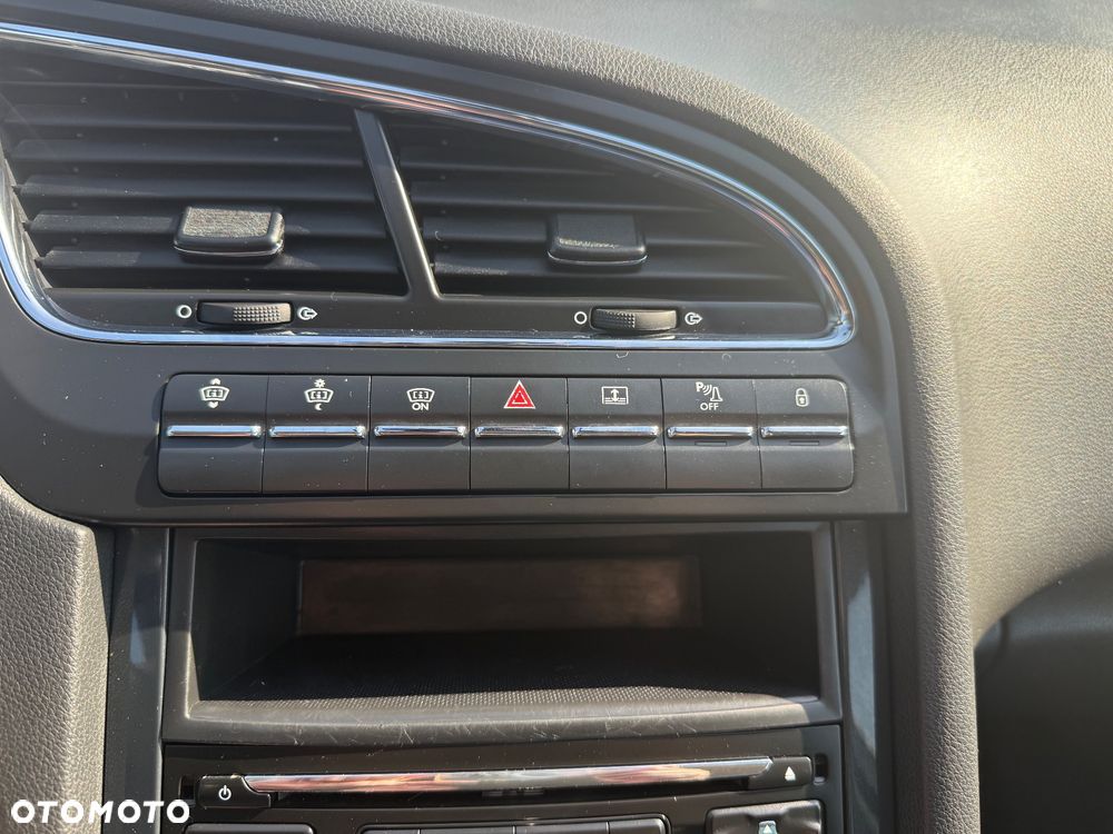 Peugeot 5008 2.0 HDi Allure 7os - 27