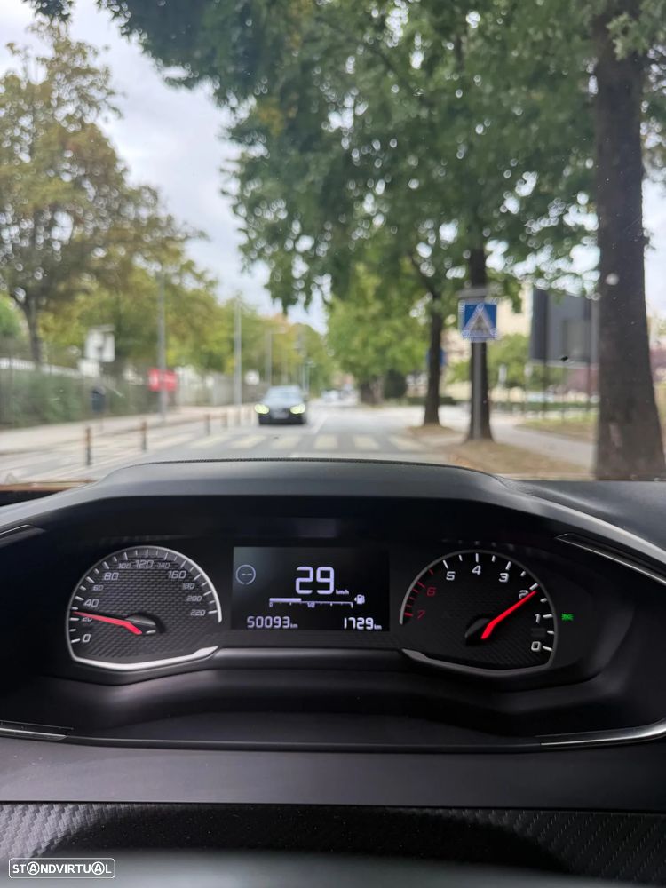 Peugeot 2008 1.2 PureTech Active - 8