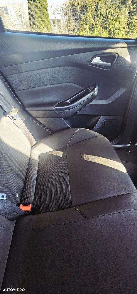 Ford Focus 1.0 EcoBoost Trend - 9