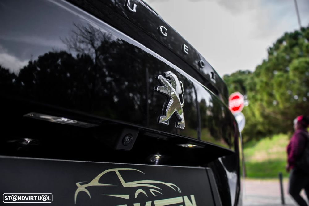 Peugeot 2008 1.5 BlueHDi GT EAT8 - 11