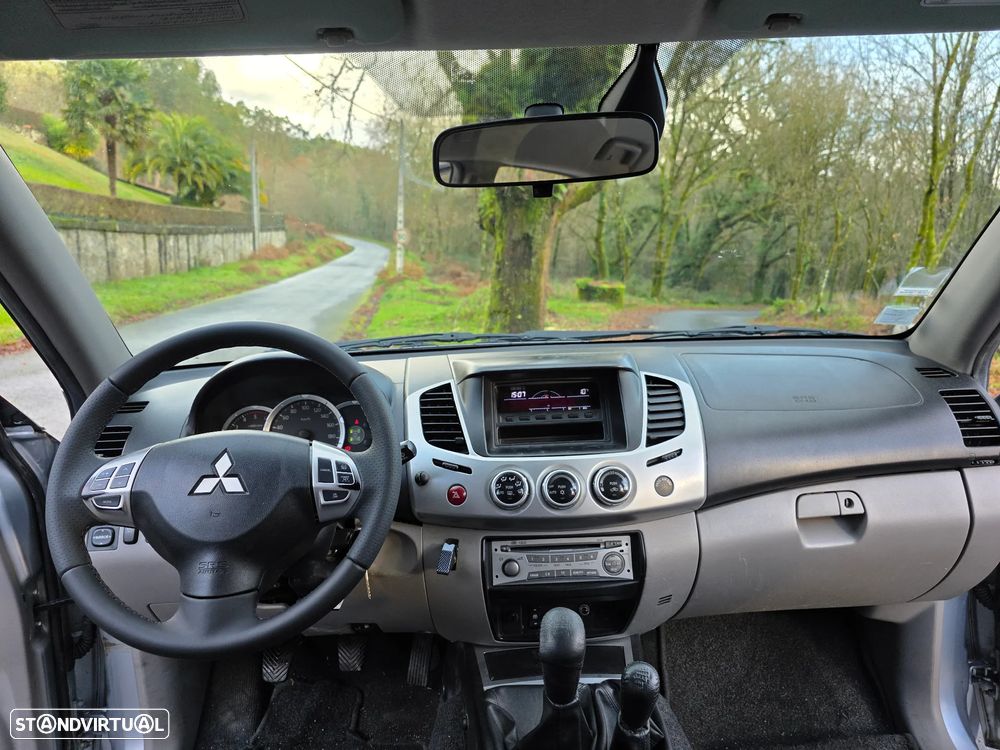 Mitsubishi L200 2.5 TD St Sport Full Box - 27