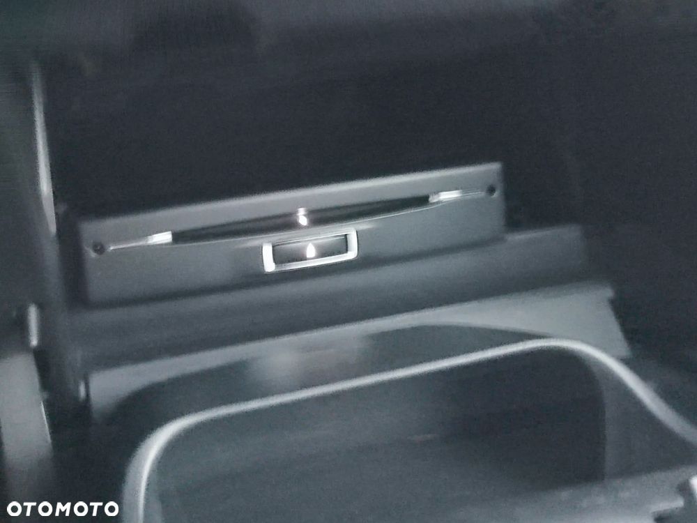 Peugeot 2008 e-HDi FAP 92 STOP & START Style - 12