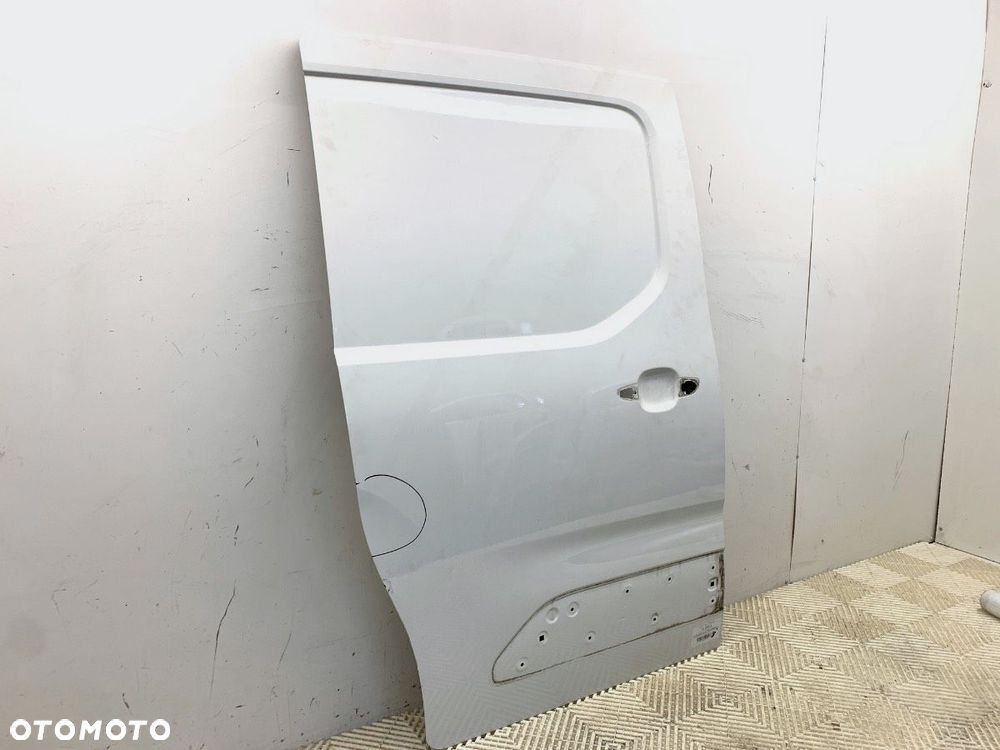 DRZWI TYŁ PRAWE PRZESUWNE - 764.00 PLN - TOYOTA PROACE CITY Nadwozie pełne/minivan 2019 - 2022 1.5 - 2