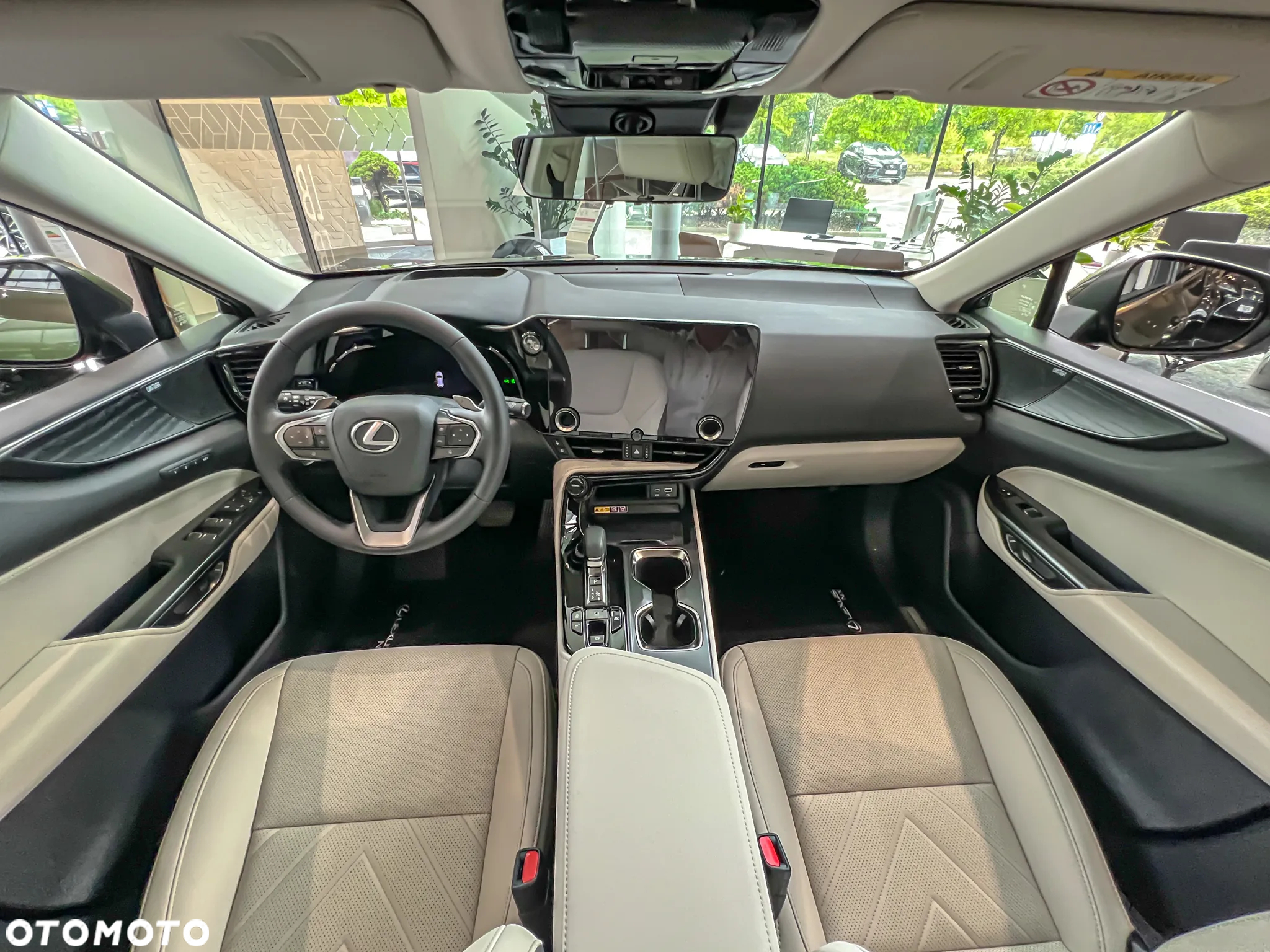 Lexus NX 350h Omotenashi AWD - 15