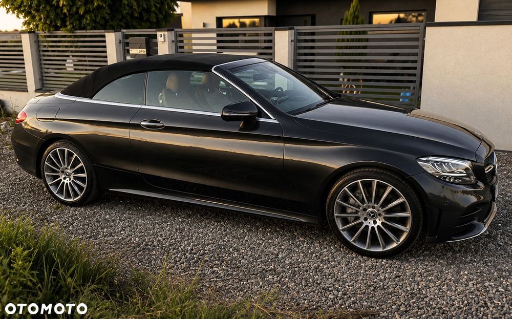 Mercedes-Benz Klasa C 300 9G-TRONIC - 8