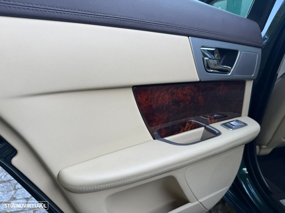 Jaguar XF 2.2 D Luxury 139g - 21