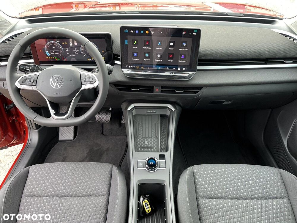 Volkswagen T-Roc 1.5 eTSI Life DSG - 23
