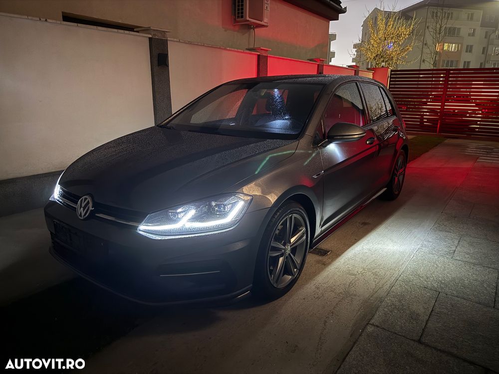 Volkswagen Golf - 33