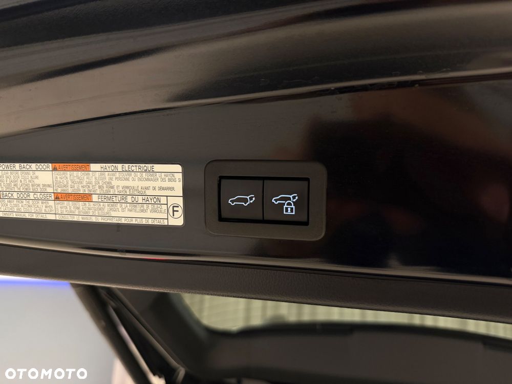 Toyota Corolla Cross 2.0 Hybrid Executive AWD - 34