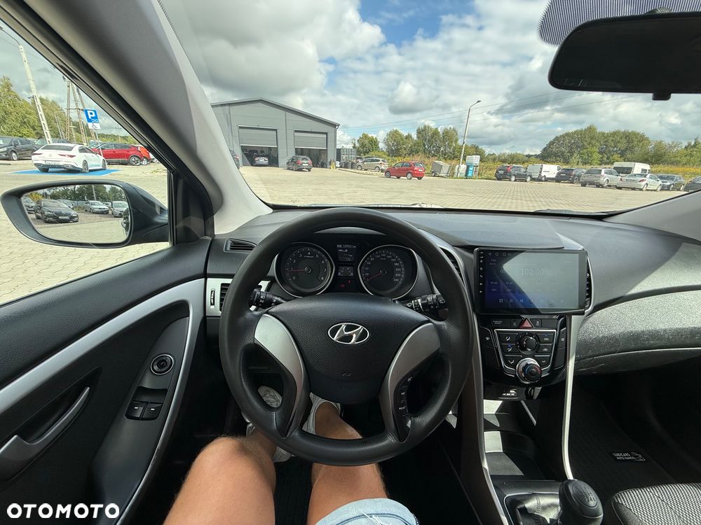 Hyundai i30 1.4 Premium - 24
