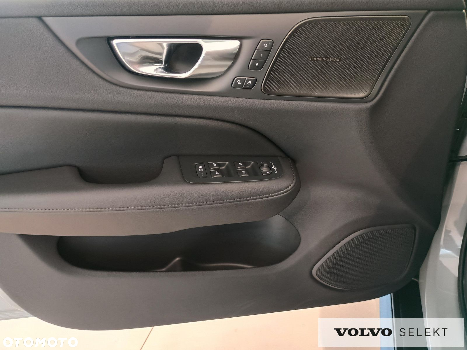 Volvo V60 Cross Country - 23