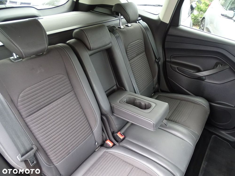 Ford Kuga - 33