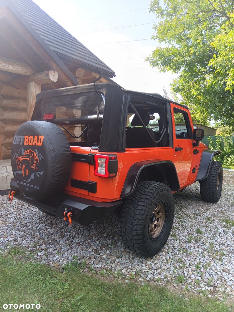 Jeep Wrangler - 5