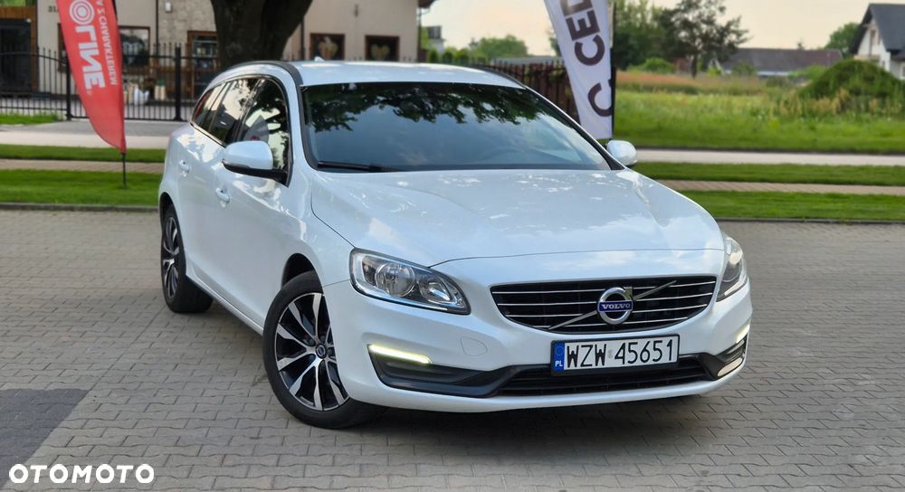 Volvo V60 D3 Momentum Core - 1