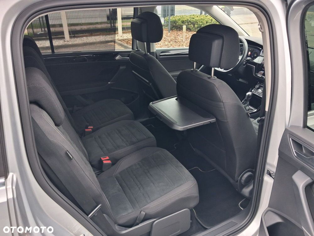 Volkswagen Touran - 8
