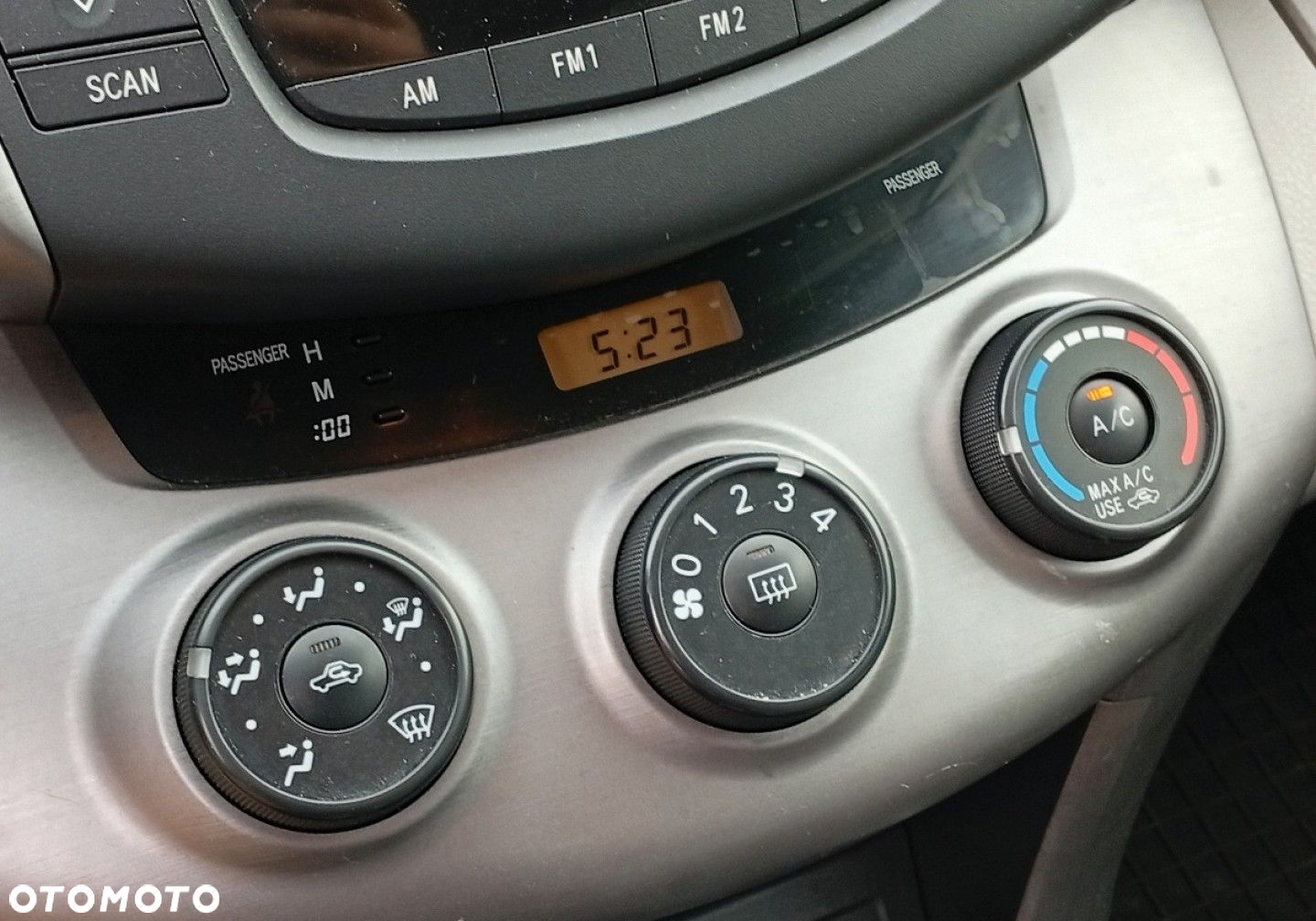 Toyota RAV4 - 27