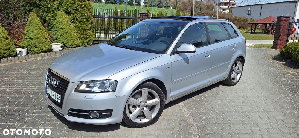 Audi A3 Sportback - 1