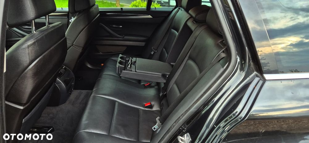 BMW Seria 5 525d xDrive Luxury Line - 40