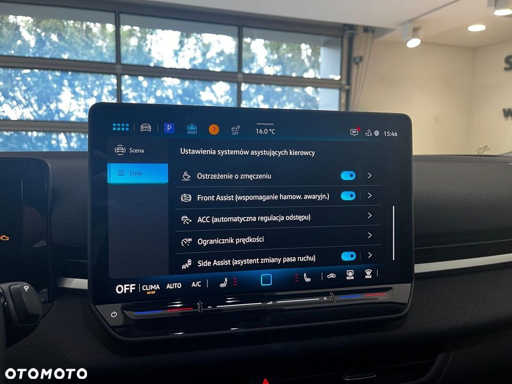 Volkswagen T-Roc 1.5 eTSI Life DSG - 16