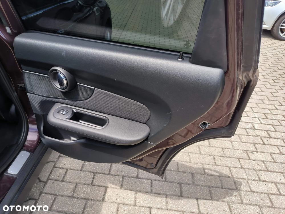 MINI Clubman One Blackyard - 26