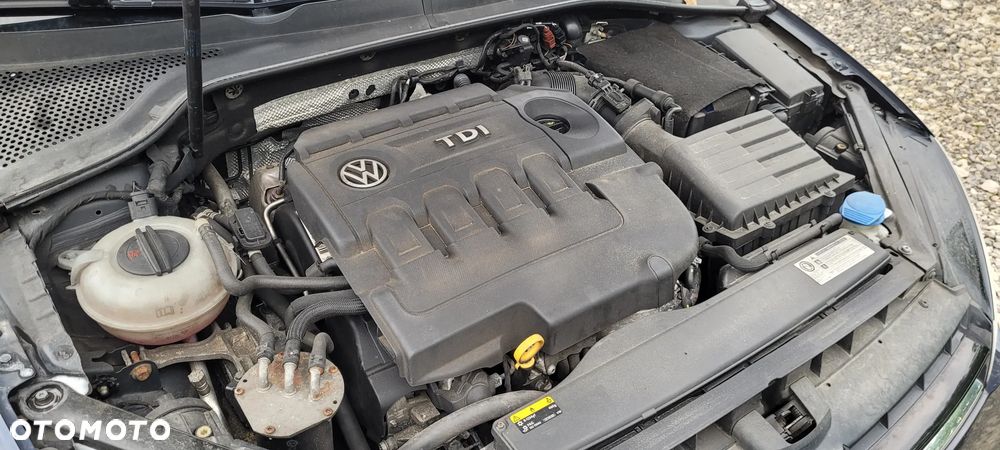 Volkswagen Golf 1.6 TDI BlueMotion Technology Trendline - 34