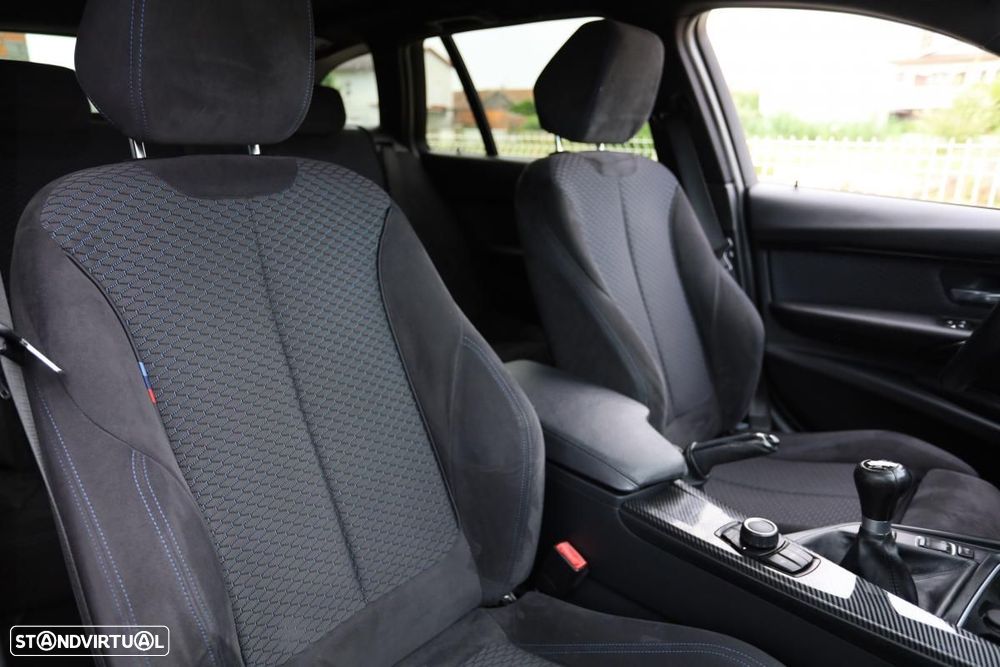 BMW 318 d Pack M - 18