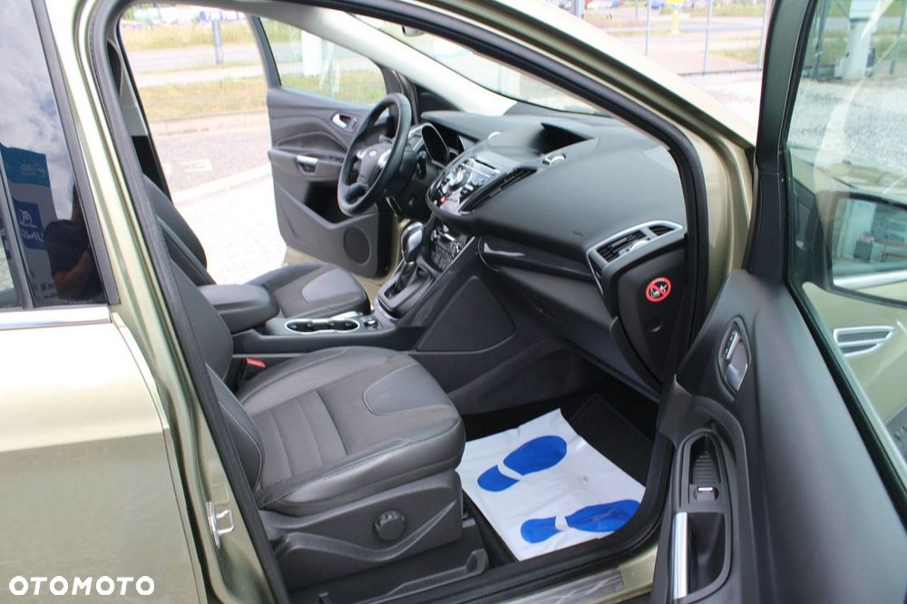 Ford Kuga - 28