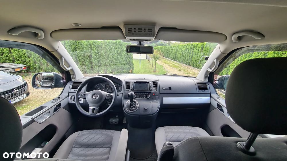 Volkswagen Multivan - 13