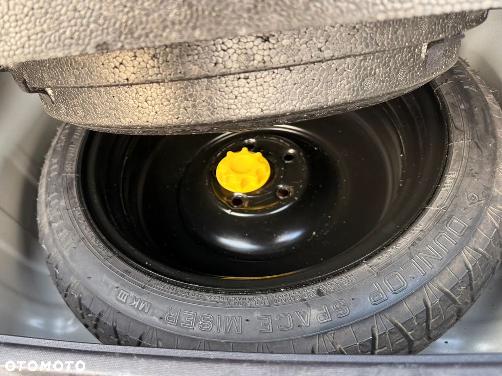 Toyota Avensis 2.0 D-4D Premium - 19