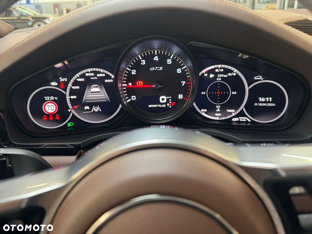 Porsche Cayenne - 15