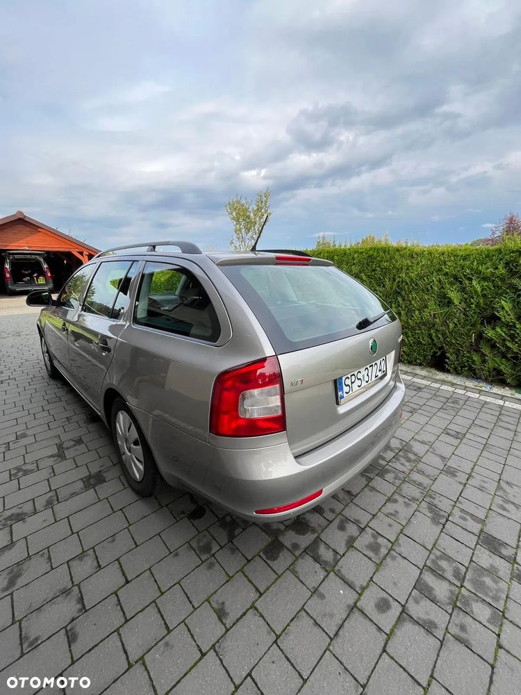 Skoda Octavia 1.6 - 12