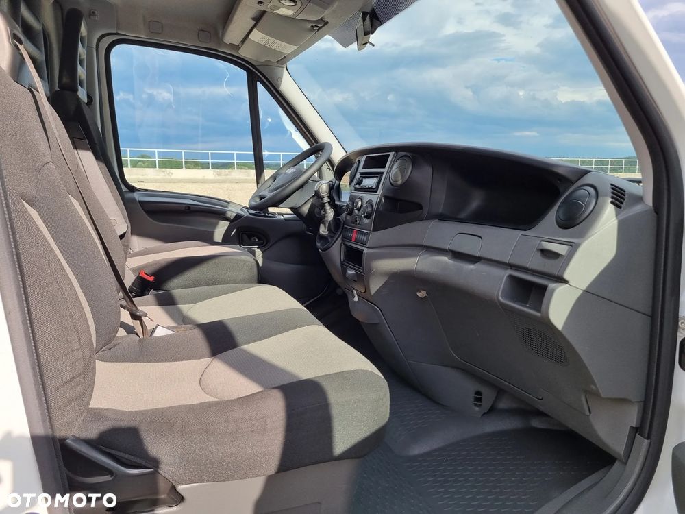 Iveco Daily 35C15 3.0 HPi 150KM 8-Palet Kontener dł 4.57 - 7