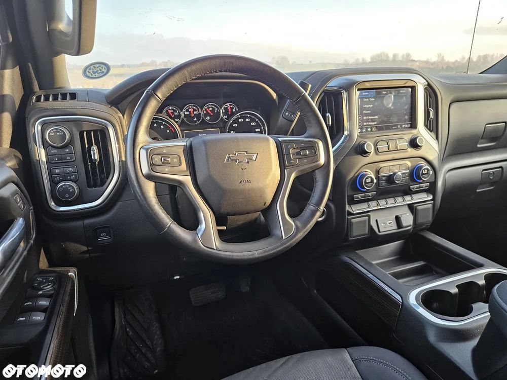 Chevrolet Silverado - 35