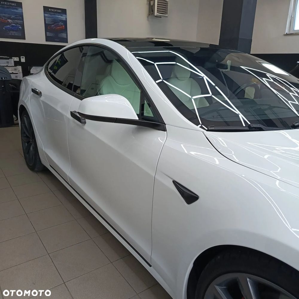 Tesla Model S Performance - 5