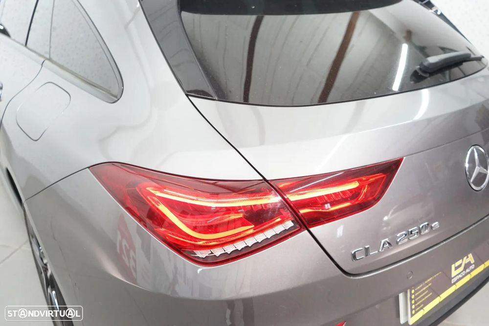 Mercedes-Benz CLA 250 e AMG Line - 14