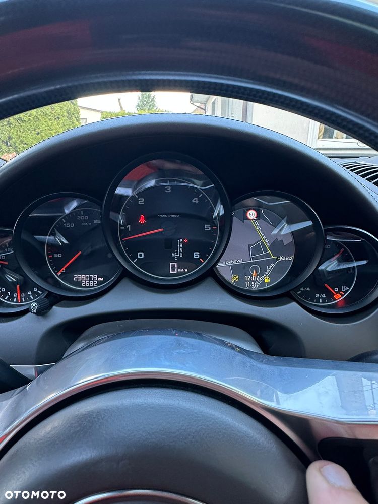 Porsche Cayenne Diesel Platinum Edition - 17