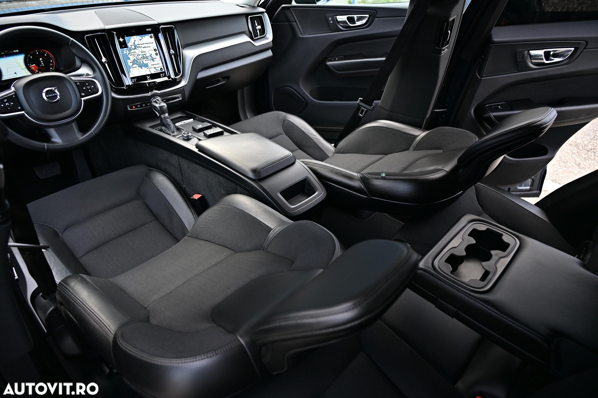 Volvo XC 60 D4 AWD Geartronic Momentum - 10