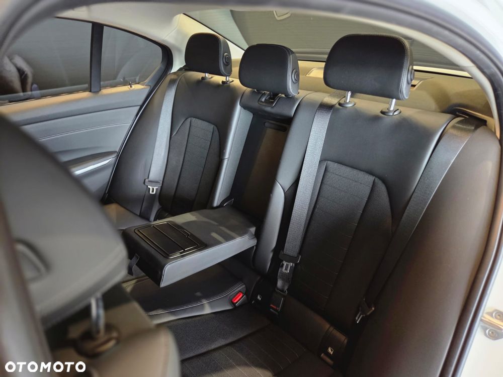 BMW Seria 3 318i Sport Line - 16