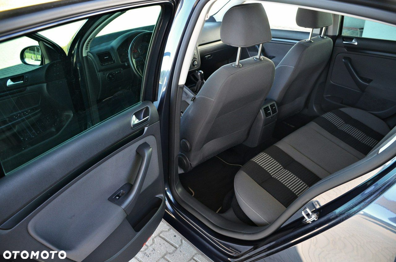 Volkswagen Golf - 19