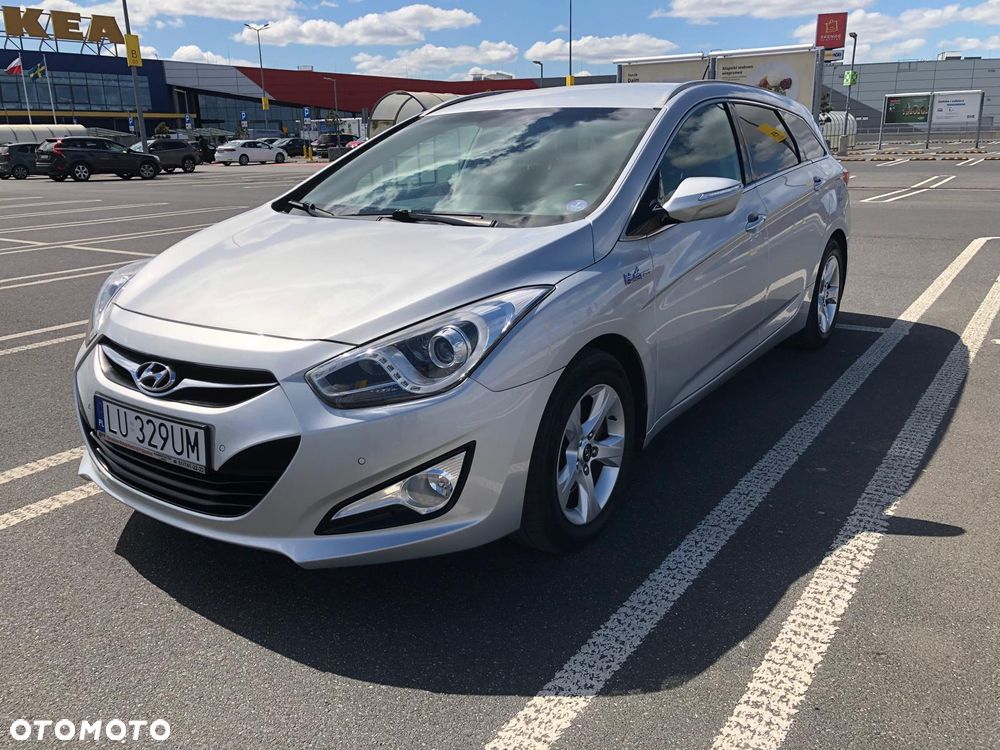 Hyundai i40 Kombi blue 1.6 Trend - 10