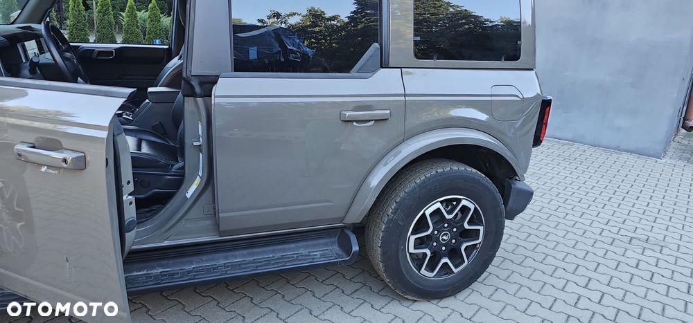Ford Bronco - 7